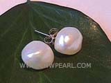 9-10mm white bread freshwater pearl stud earrings