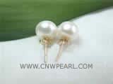 9-10mm white bread freshwater pearl stud earrings