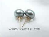 8-9mm black bread freshwater pearl stud earrings