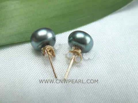 7-8mm black bread freshwater pearl stud earrings