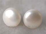 9-10mm white round freshwater pearl stud earrings