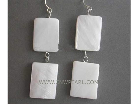 10-15mm white quadrate natural shell earrings